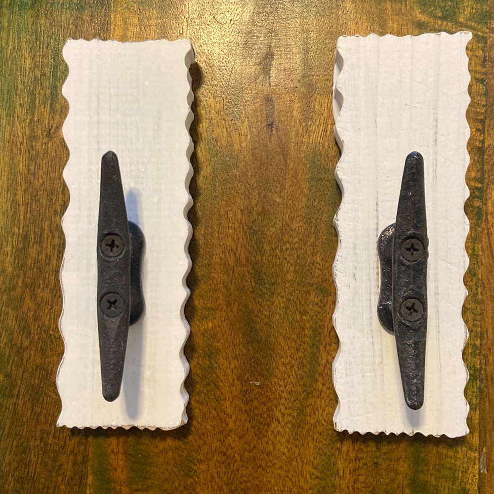 Set of 2 Wall Hooks